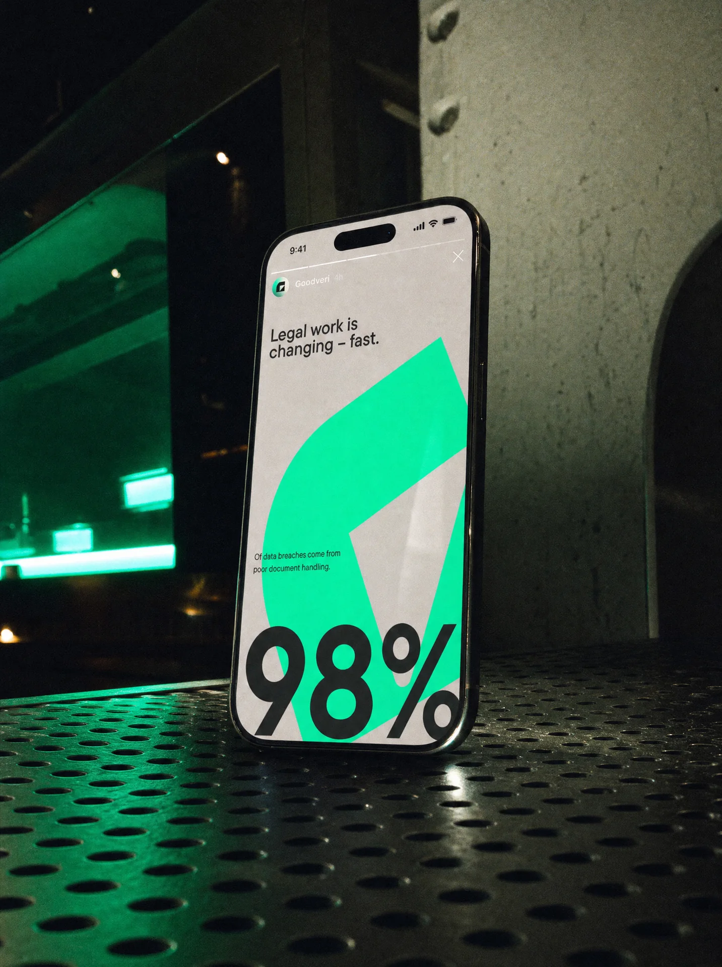 Goodveri emerald green mobile brand application